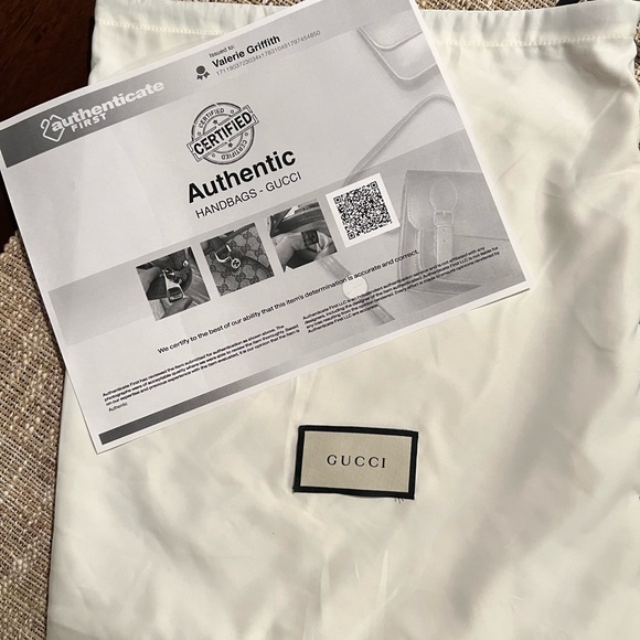✅ Gucci 2way Shoulder Bree GG Canvas. EUC . Authentic w/COA & unbranded strap. - Picture 9 of 11
